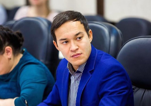 Максим Артемьев назначен управделами