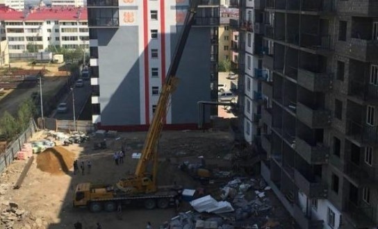 Подробности смерти рабочего на стройке в Якутске: на него упал шлакоблок