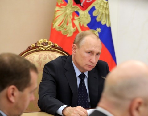 Владимир Путин поручил правительству РФ в срочном порядке выделить Якутии средства на ликвидацию ЧС