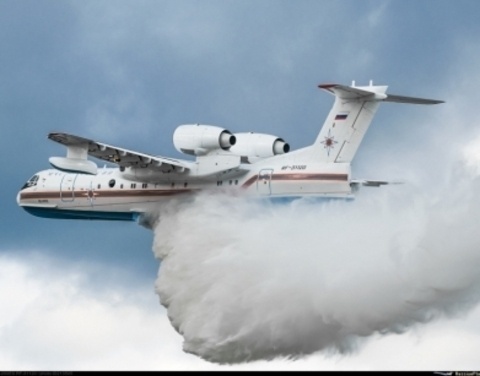 Самолёт Бе-200 из Красноярска вылетел в Якутию для оказания помощи в тушении природных пожаров
