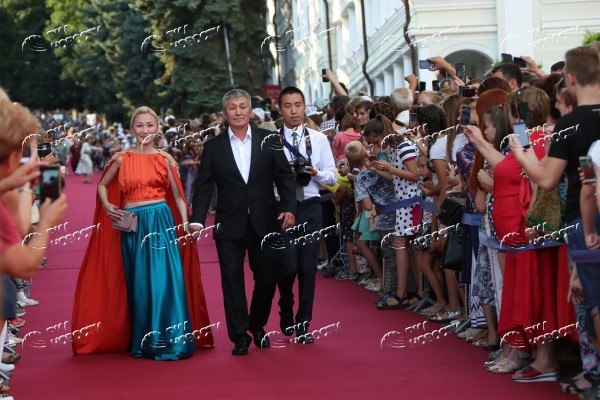 Эдуард Новиков признан лучшим режиссером на кинофестивале "Хрустальный источник"