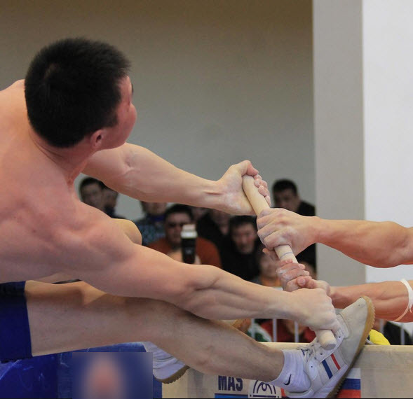 Айсен Николаев подписал распоряжение о проведении в ноябре в Якутске чемпионата мира по мас-рестлингу