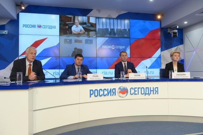 Айсен Николаев назвал главное условие сохранения человеческого капитала на Дальнем Востоке