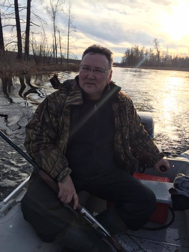 Депутат Ил Тумэн Виктор Федоров не смог записаться на получение разрешения на охоту