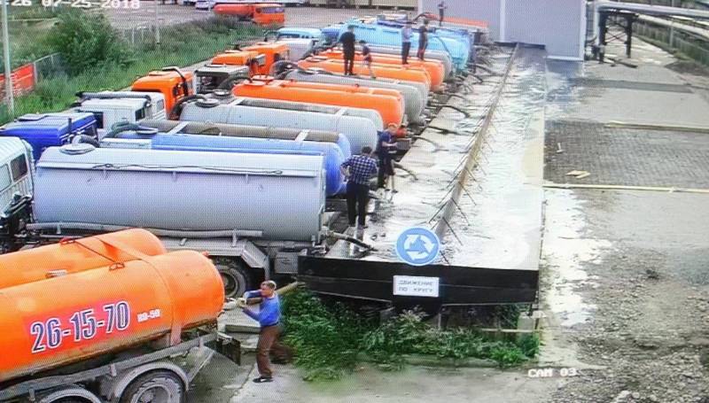 Беспредел городских фекальщиков в Якутске