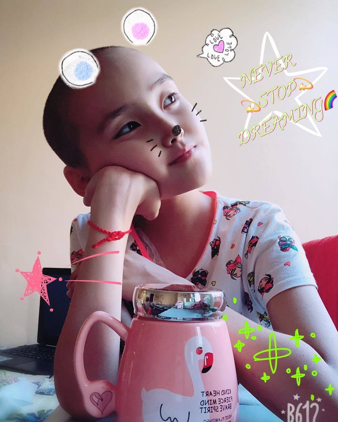 В Якутии 10-летняя девочка с онкологией  мечтает о миллионе подписчиков