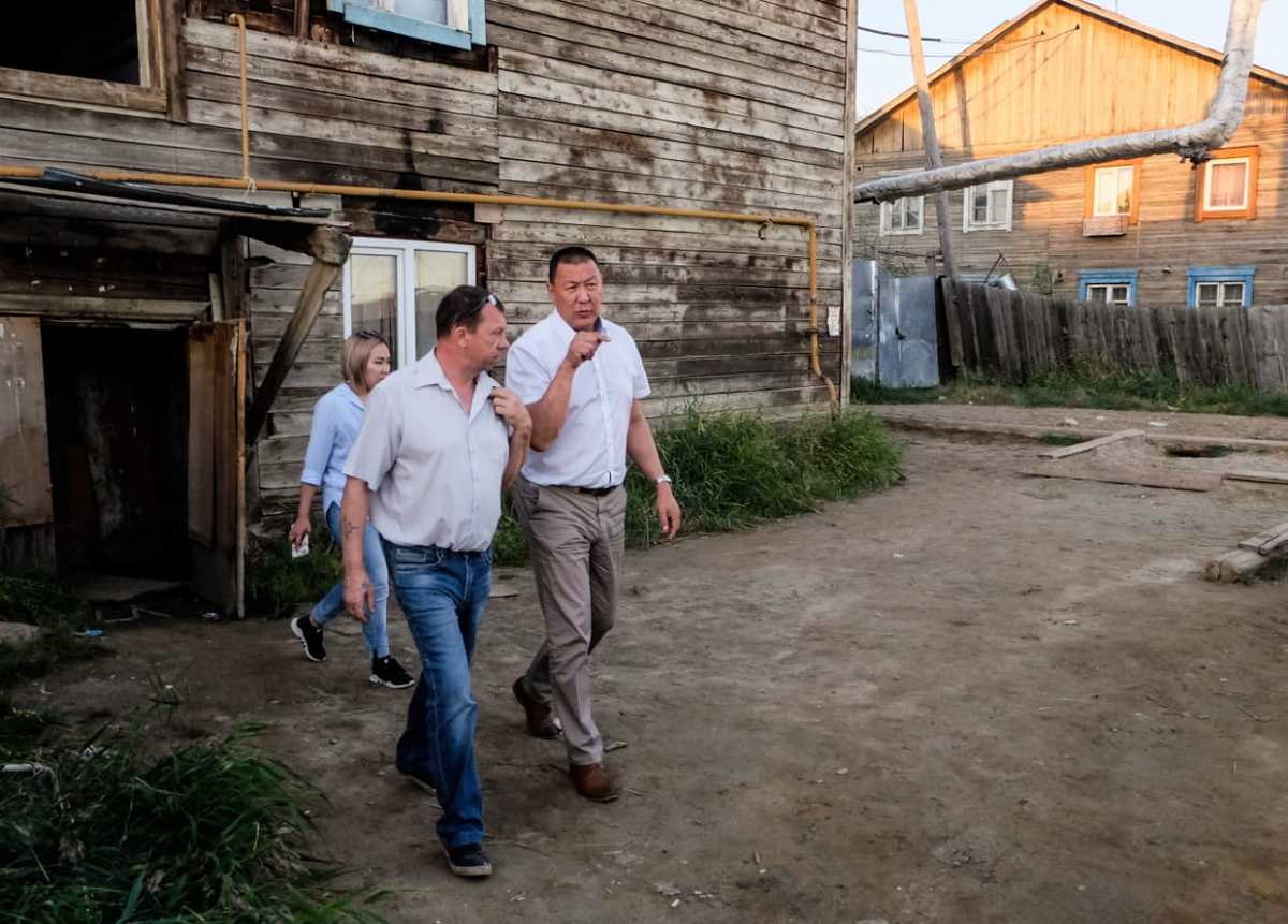 Руководство города распорядилось привести в порядок территории в 17 квартале Якутска