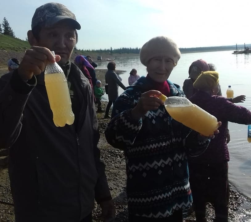 39330468_256684938505279_2523308975915532288_n