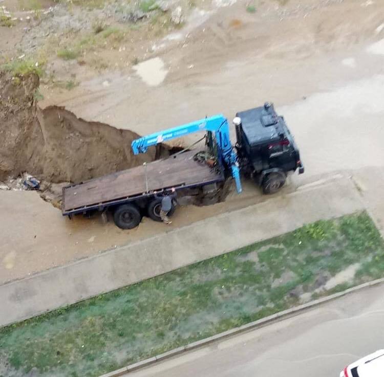 39346930_1748855351893731_1355742457463046144_n