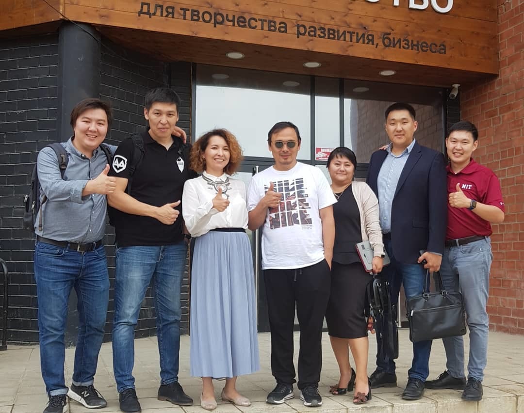 Миллиардер, основатель QIWI Солонин приехал в Якутск и встретился с "бостонской восьмеркой"