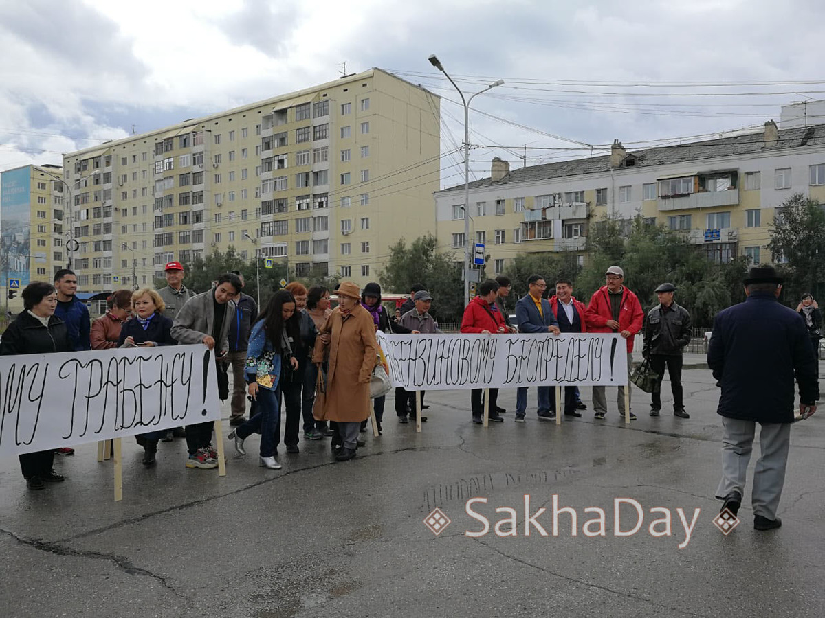 В Якутске потребовали остановить "бензиновый беспредел"