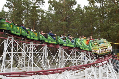 В городском парке открылся новый аттракцион «Замок дракона»
