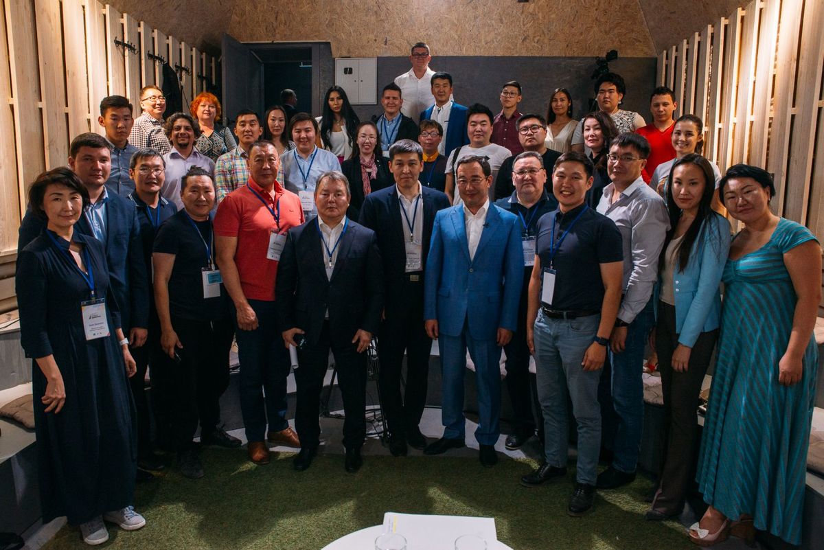 Айсен Николаев: «Надо дать возможность креативно мыслящим людям творить»