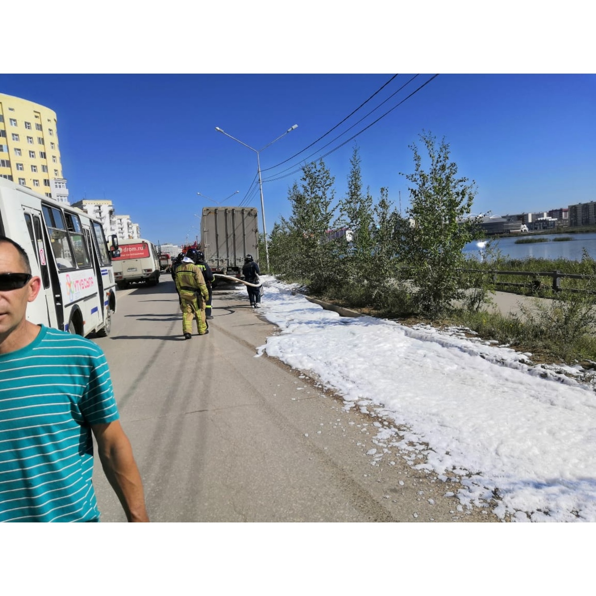 Почему пожарные мыли асфальт в Сайсарах?