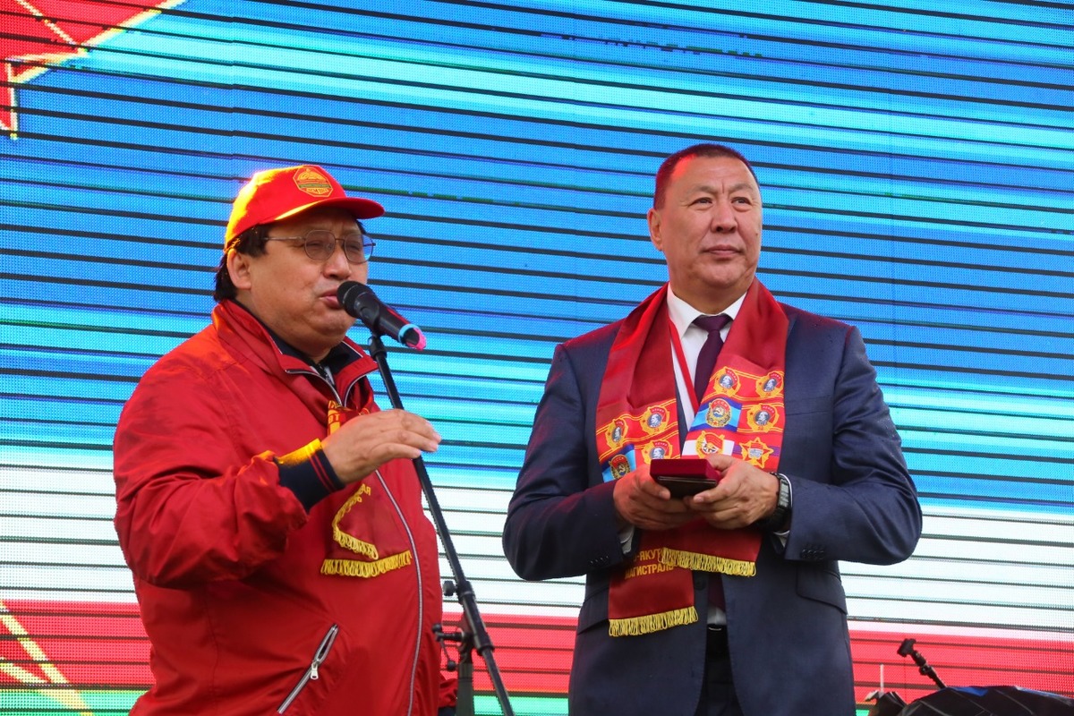 Совет Федерации наградил Александра Саввинова