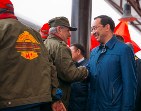 На станции Нижний Бестях торжественно встретили первых пассажиров