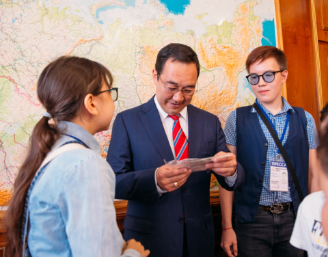 Юные блогеры проинтервьюировали руководителя Якутии