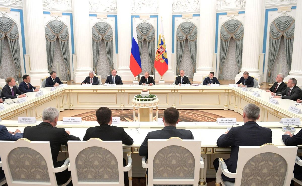 Айсен Николаев принял участие во встрече Владимира Путина с новоизбранными губернаторами