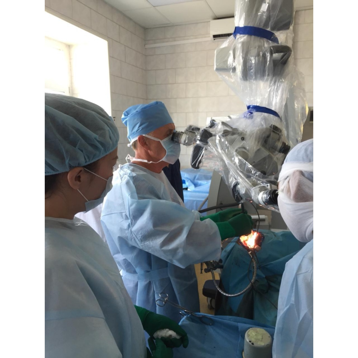 Нейрохирурги РБ №2 – ЦЭМП впервые выполнили ЭИКМА - высокотехнологическую операцию по реконструкции сосудов