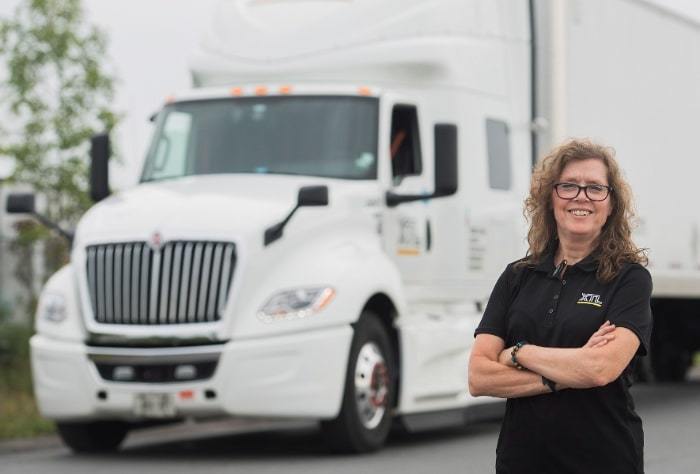 Женщины в РФ смогут работать машинистами и водителями большегрузов