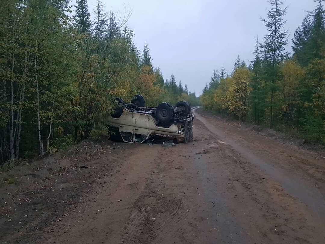 В Якутии выжившие не вспомнили обстоятельств ДТП после распития восьми бутылок водки