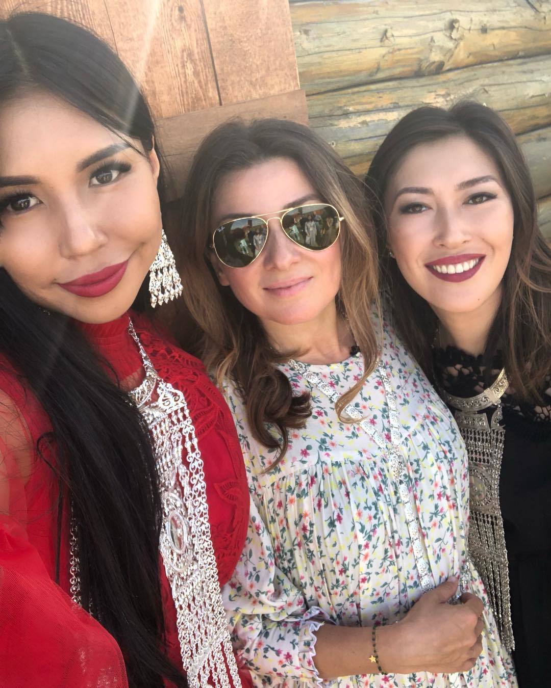 Светская львица из Якутии обвинила в бескультурье ведущую передачи "Орел и решка"