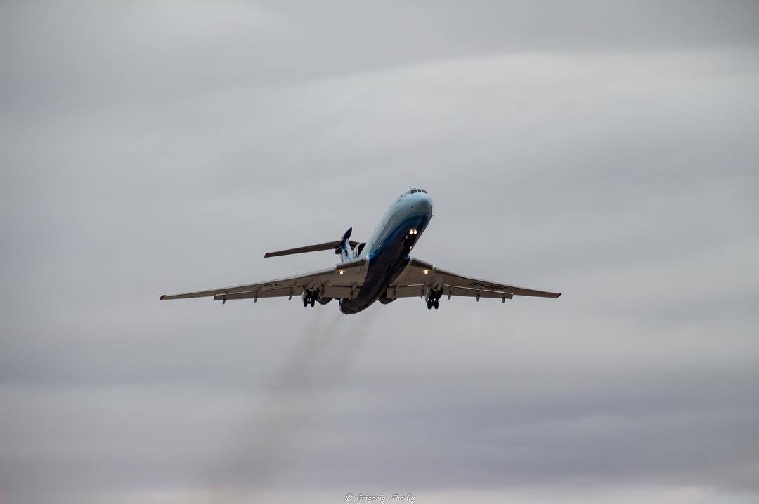 Знаменитый самолет из "Елок-2" проводили на "пенсию"