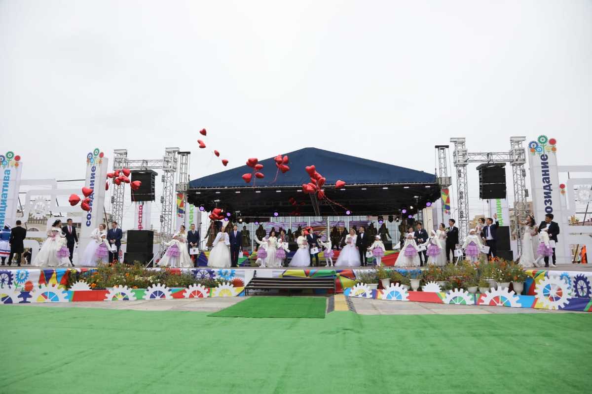 8c7631ac-c0d1-451d-86c2-63a65e57c95b