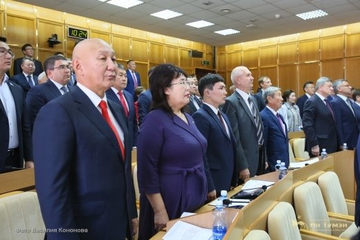 Михаил Эверстов объяснил, почему фракция "СР" поддержала Петра Гоголева