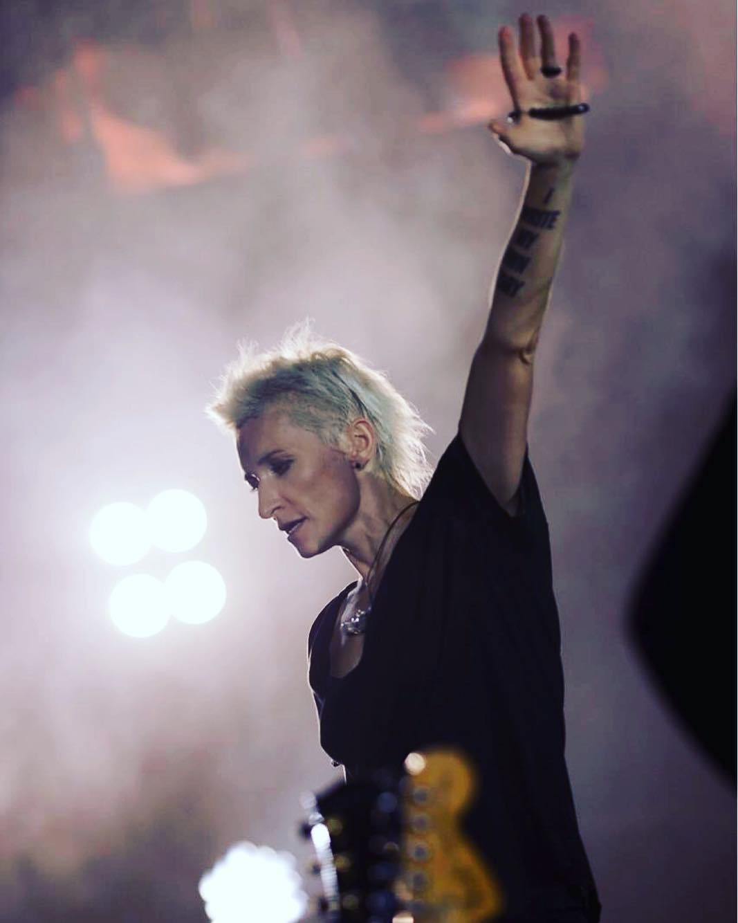 "Я нахожусь не в Милане, а в Якутске", - Диана Арбенина задержалась в Якутске