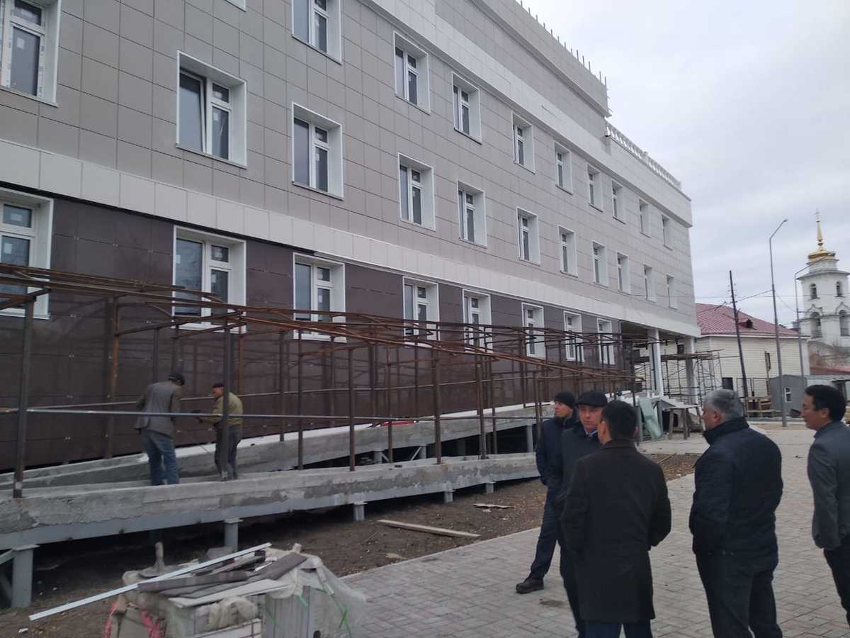 Строительные работы в школе №35 в Якутске близятся к завершению
