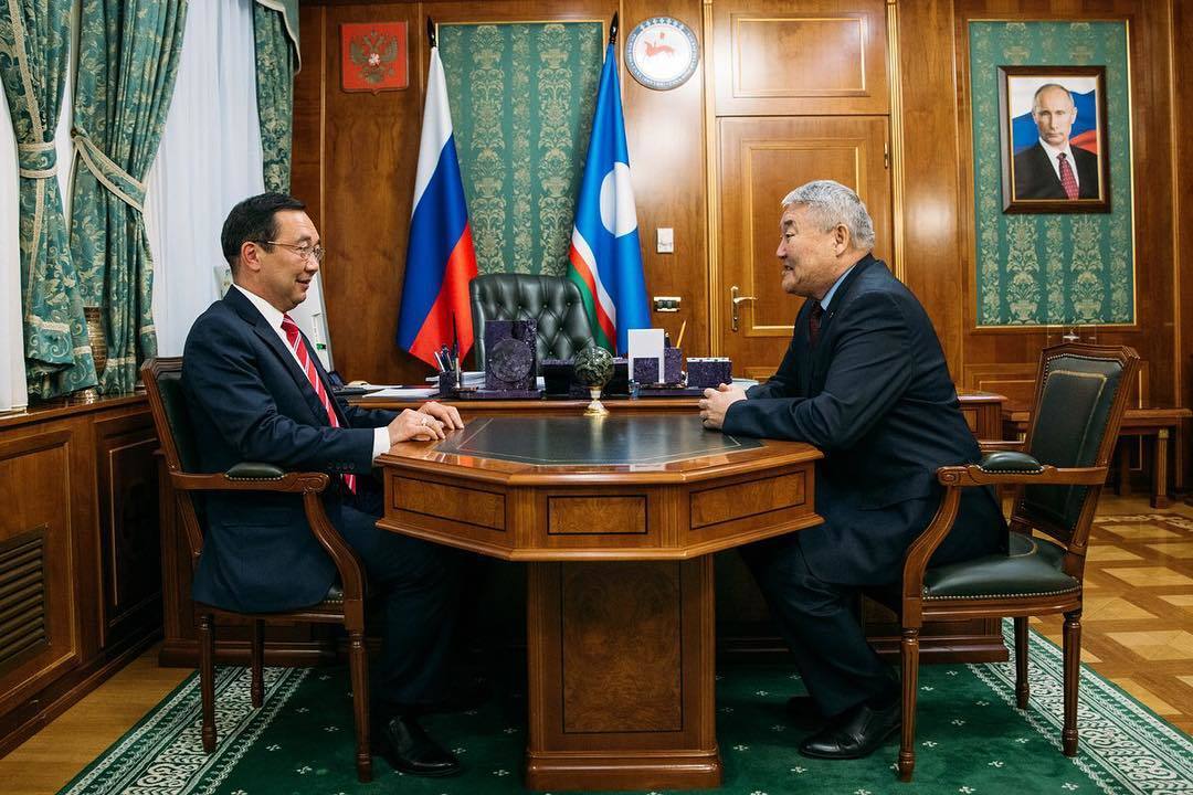 Айсен Николаев обсудил вопросы науки с членом-корреспондентом РАН Василием Филипповым