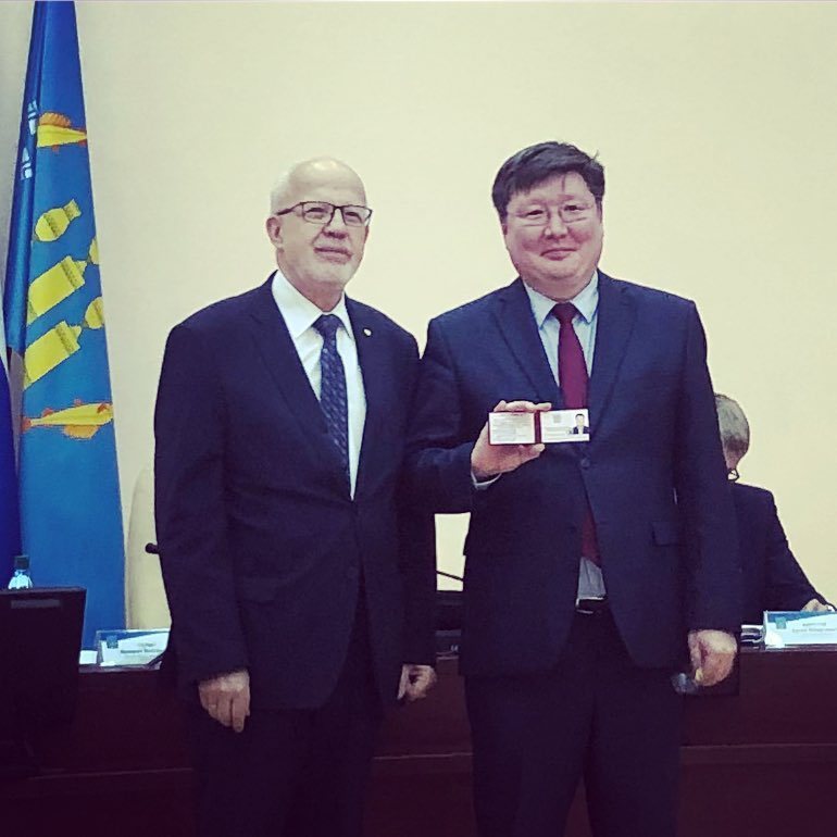 О чем просят главврача и депутата? В Якутии депутат рассказал о "случаях из практики"