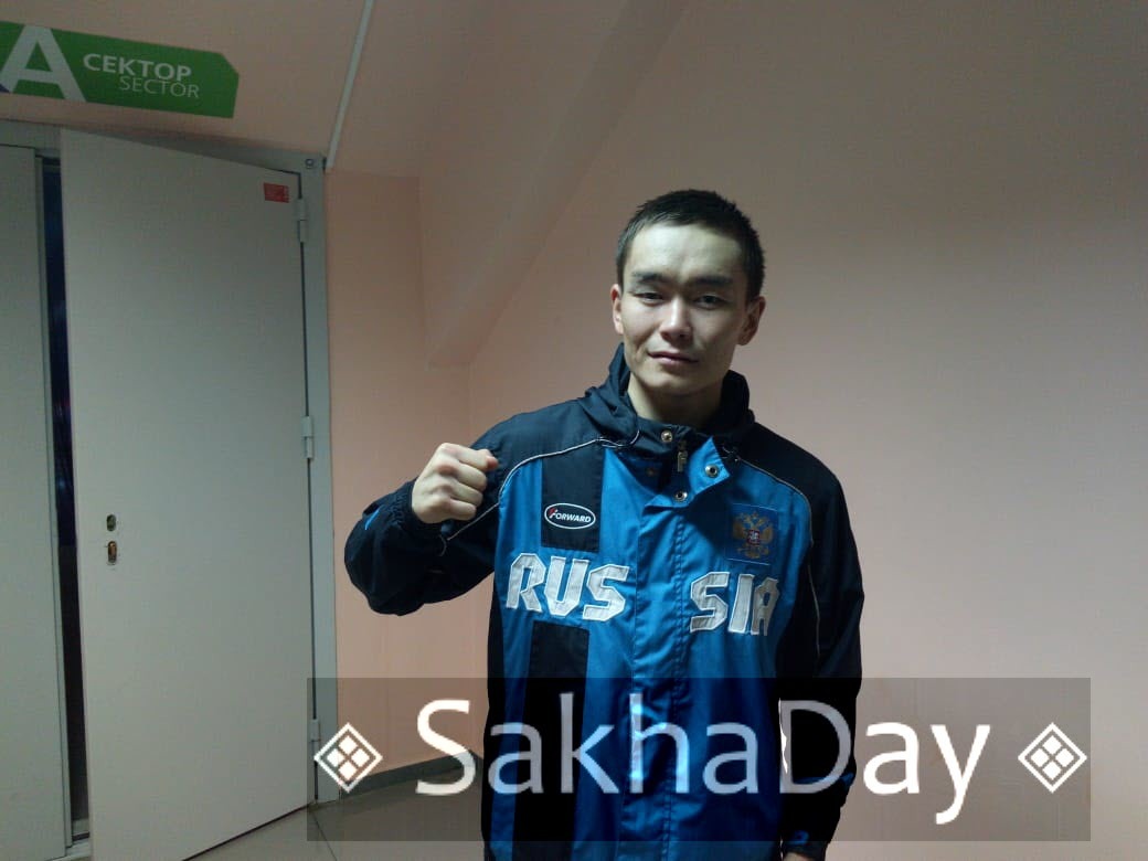 Василий Егоров одержал победу над чемпионом Москвы Виктором Кулдошиным (видео)