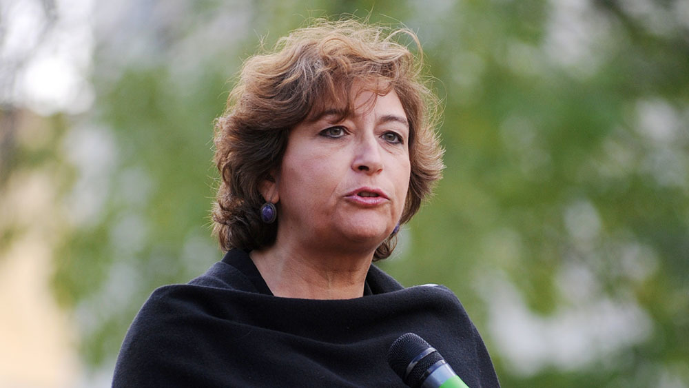 Суд оштрафовал журнал New Times и Евгению Альбац на 22 млн рублей