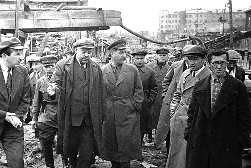 Коммунисты против переименования площади Орджоникидзе в Якутске