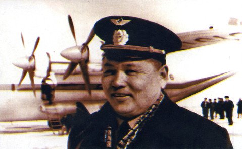 Аэропорту “Якутск” могут присвоить имя Валерия Кузьмина