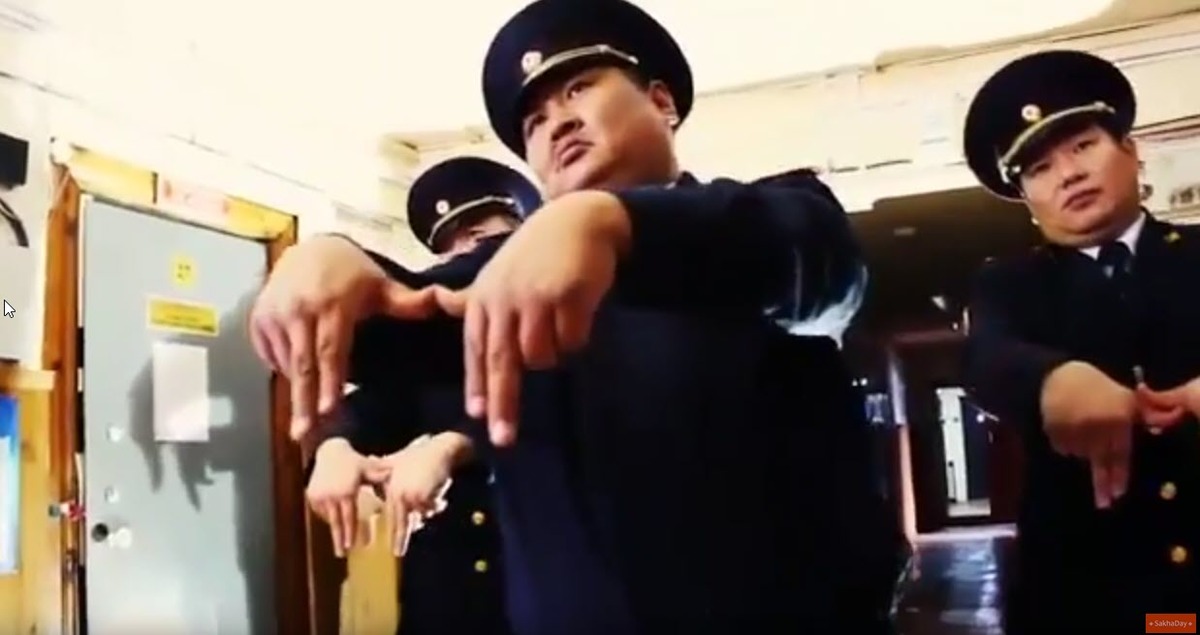 Видеофакт: Танец полицейских из Якутии взорвал соцсети