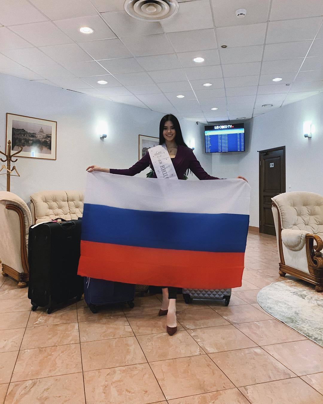 Фотофакт: Наталья Строева отправилась на конкурс "Мисс мира"