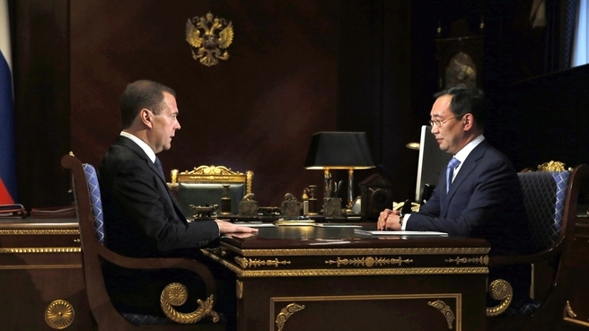 Айсен Николаев доложил Дмитрию Медведеву о ликвидации последствий наводнения
