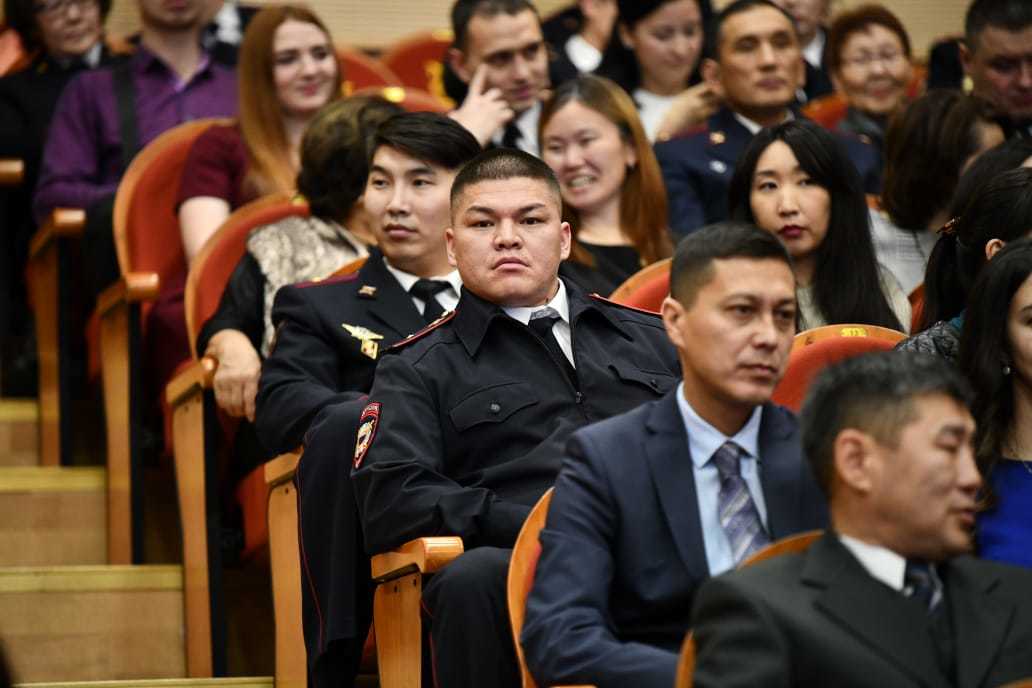 В Якутии поздравили сотрудников органов внутренних дел