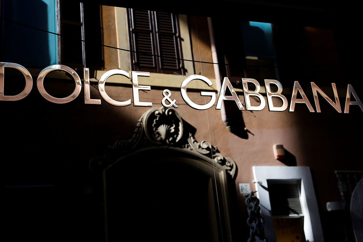 Dolce & Gabbana оказалась в центре расистского скандала