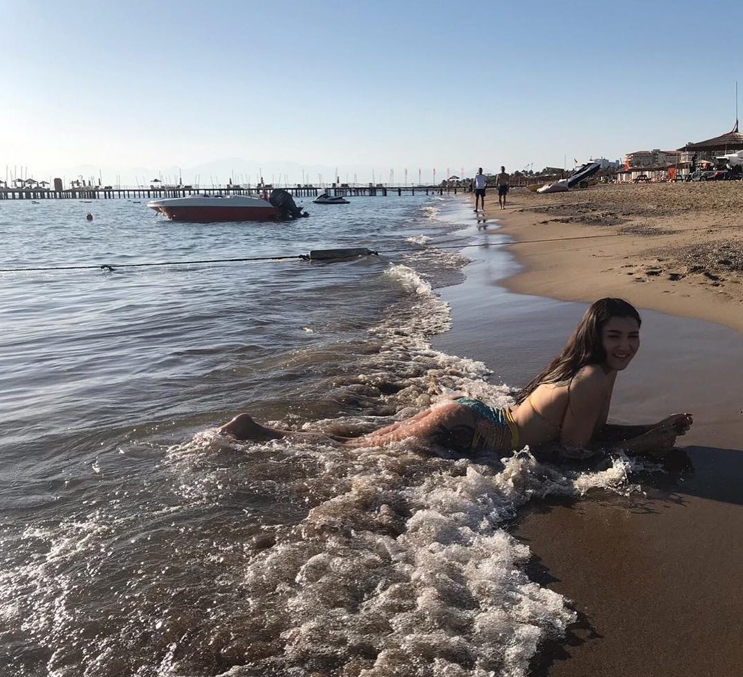 43443825_348949139263753_1977045179048221753_n