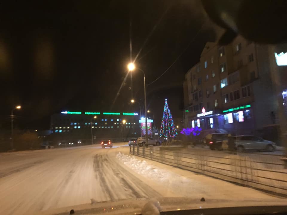 Фотофакт: В Якутске установили первую елку