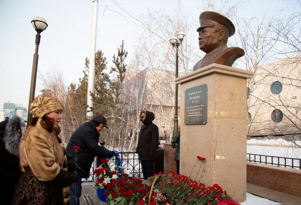 Авиаторы Якутии отмечают 100-летие Валерия Кузьмина