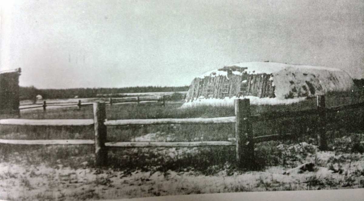 Юрта, где родился Платон Ойунский.