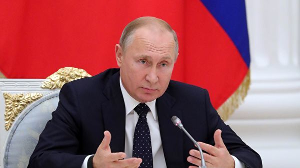 Путин подписал закон о частичной декриминализации репостов