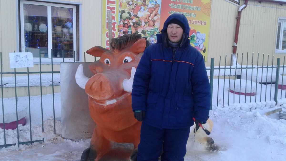Теперь все в сборе! Амгинский кочегар-сказочник изваял новых персонажей
