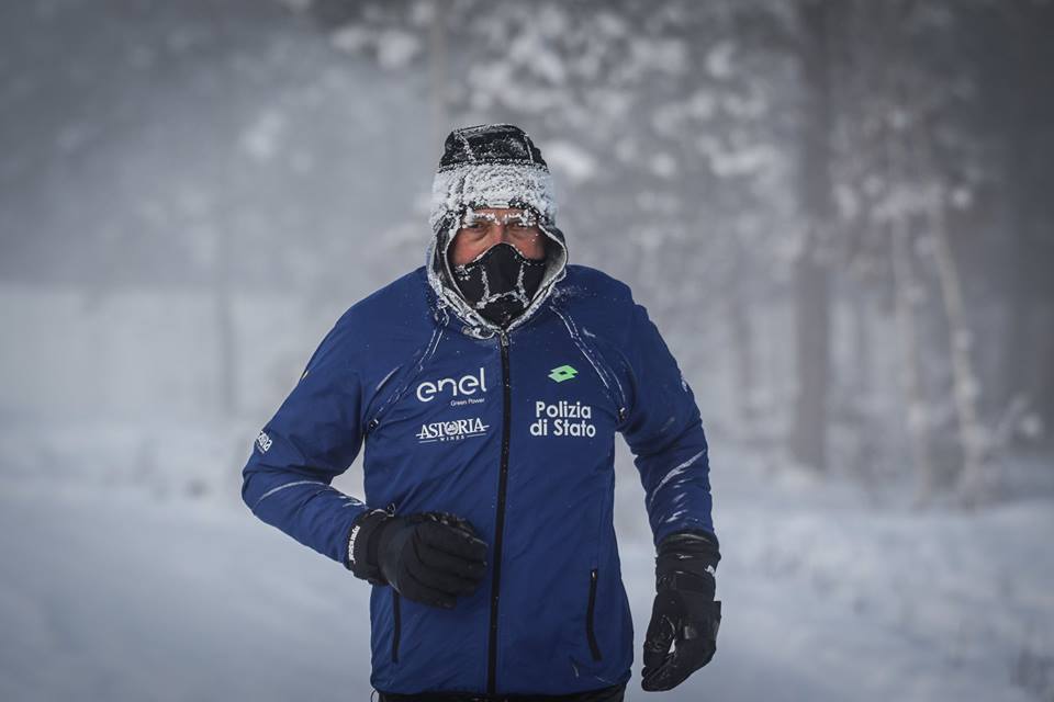Итальянский полицейский готовится к марафону «Монстр Мороз» в Якутии