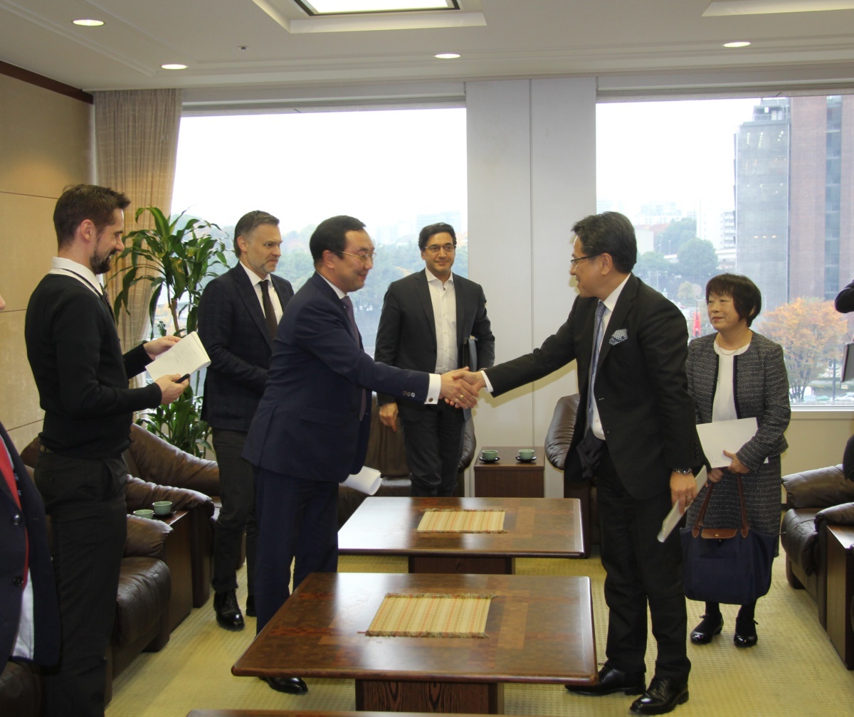 Айсен Николаев встретился с председателем Японского банка для международного сотрудничества